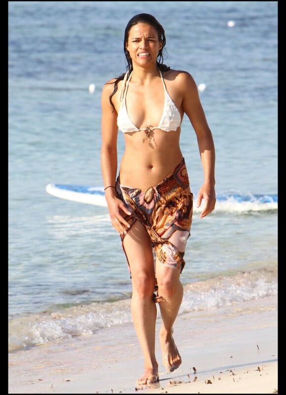 Michelle Rodriguez lors de quelques jours de vacances sur une plage de Formentera, en Espagne, en juin 2011.