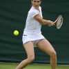 Virginie Razzano, en deuil de son fiancé Stéphane Vidal, a remporté son premier match à Wimbledon, le 21 juin 2011.