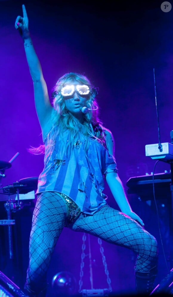 Ke$ha lors du Festival de Glastonbury, en Angleterre, le 24 juin 2011.