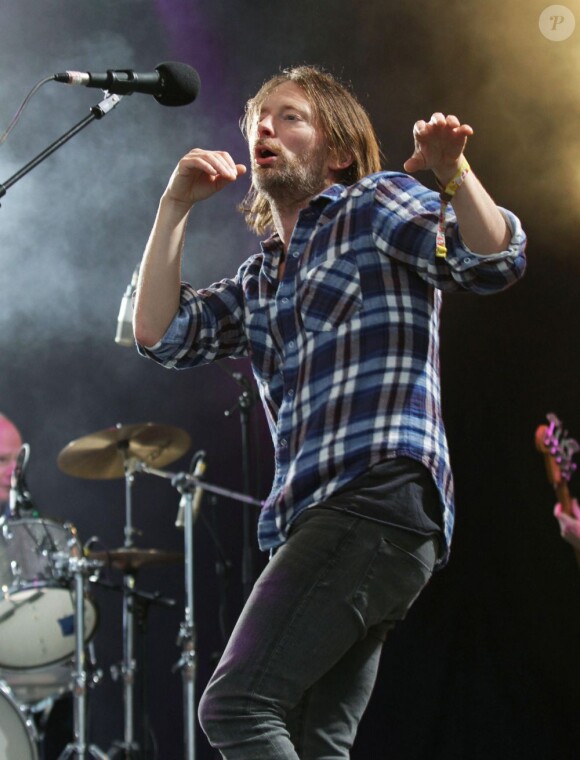 Thom Yorke et Radiohead lors du Festival de Glastonbury, en Angleterre, le 24 juin 2011.