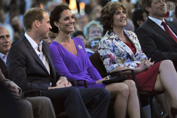 Le prince William et la duchesse Catherine de Cambridge, très complices, lors de l'Evening Show, à Ottawa, Canada, le 1er juillet 2011