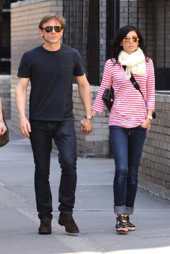 Daniel Craig et Satsuki Mitchell, son ancienne fiancée, à New York, le 4 avril 2010.