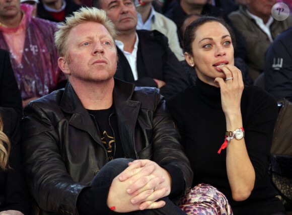 Boris Becker et son épouse Lilly à Hambourg assistent à une rencontre de boxe le 2 juillet 2011