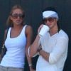 Tom Kaulitz et sa petite amie se promènent à Los Angeles, mercredi 6 juillet 2011.