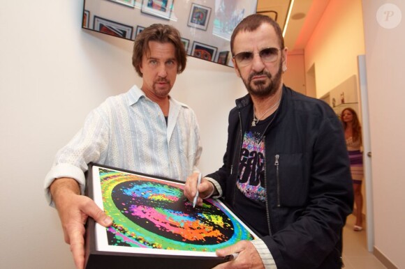 Ringo Starr a inauguré l'exposition de ses dessins, The art of Ringo Starr, le 17 juillet 2011, à Vienne.