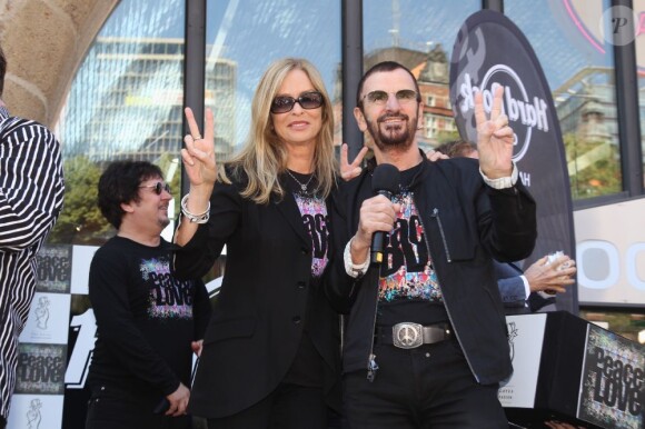 Ringo Starr et son épouse, Barbara Bach, fêtent les 71 ans de l'ex-Beatle, le 7 juillet 2011.