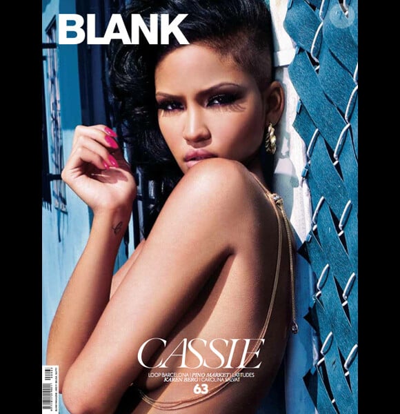 Cassie fait la couverture du magazine Blank de juillet