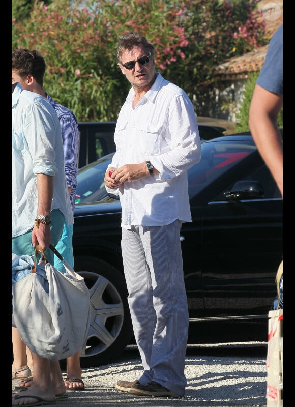 Liam Neeson en vacances à Saint-Tropez avec sa compagne Freya Saint Johnston le 20 juillet 2011