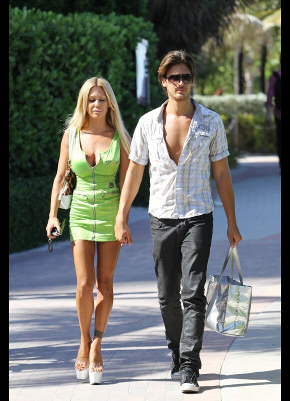 Shauna Sand et son mari Laurent Homburger à Miami, jeudi 21 juillet 2011.