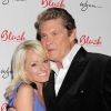 David Hasselhoff et sa nouvelle chérie Hayley Roberts, à l'hôtel Wynn de Las Vegas pour l'anniversaire de l'acteur, le 23 juillet 2011