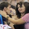 Michael Phelps peut compter sur sa team de supportrices de choc aux Mondiaux de Shanghai en juillet 2011 : sa mère Déborah, sa soeur Hillary, et sa petite amie Nicole Johnson, Miss California 2010, très remarquée !