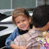 Honor, la fille de Jessica Alba, dans les bras de son papa Cash Warren, lors de l'avant-première du film Spy Kids 4 : All the time in the world à Los Angeles le 31 juillet 2011