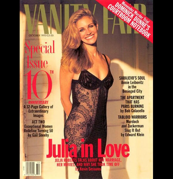 C'ets une sexy Julia Roberts en nuisette qui pose pour le Vanity Fair américain en octobre 1993.