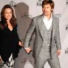 Angelina Jolie commet encore des fashion faux pas même aux bras de Brad Pitt ! Avec sa jupe aux motifs suspects et son top transparent, Angie ne fait pas l'unanimité. Santa Barbara, 2 février 2008