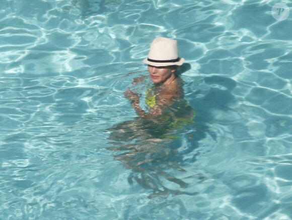 Cameron Diaz profite du soleil de Miami en compagnie de son boyfriend Alex Rodriguez. Août 2011