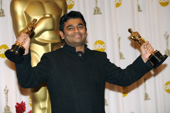 Le compositeur A. R. Rahman, récompensé pendant la 81e cérémonie des Oscars (dans les catégories "Meilleure musique de film" et "Meilleure chanson") pour la Bande Originale de Slumdog Millionaire, à Los Angeles, le 22 février 2009.