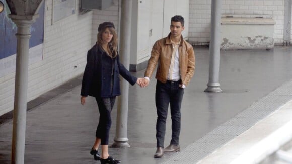 Joe Jonas : Très romantique sur le tournage de son nouveau clip à Paris