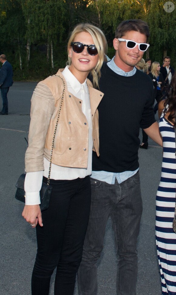 Josh Hartnett et sa petite amie Sophia Lie lors de l'afterparty de 'Moods of Norway' au Grand Hotel d'Oslo en Norvège le 12 août 2011