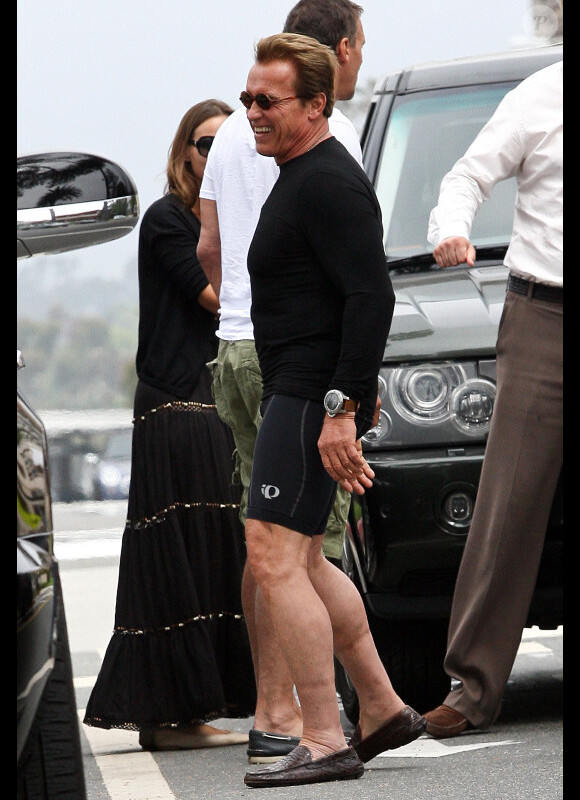 Arnold Schwarzenegger fait du vélo à Los Angeles, le 12 août 2011