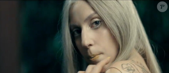 Lady Gaga dans son dernier clip Yoü And I