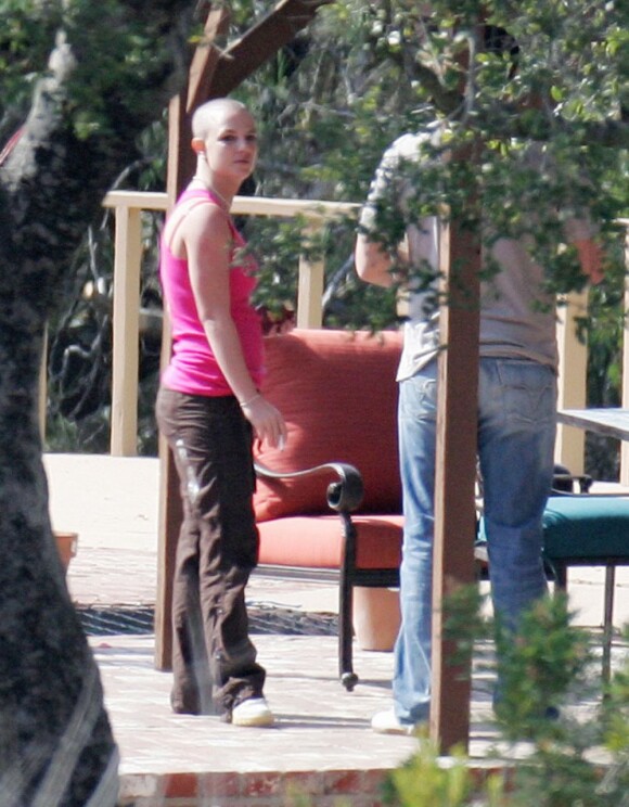 Britney Spears, en 2007, lors de son passage en cure de désintoxication.