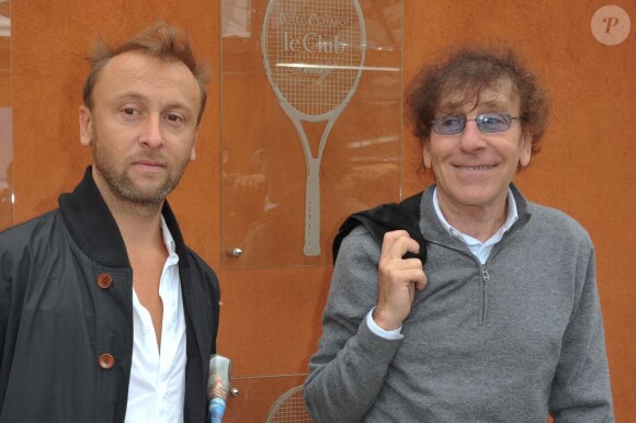 Pierre Souchon et son père Alain Souchon à Roland Garros en juin 2011