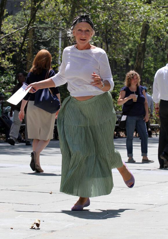 Helen Mirren sur le tournage du biopic de Phil Spector pour la chaîne HBO le 3 août 2011 à New York