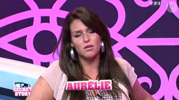 Aurélie présente ses excuses à Ayem qui n'en a que faire (quotidienne du samedi 27 août 2011).