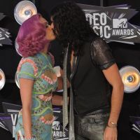 MTV VMA's : Baisers, regards, sourires... Les couples stars font leur show