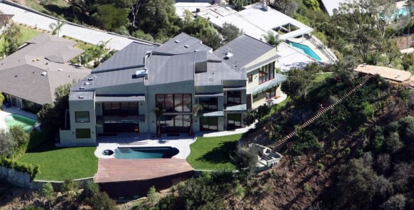 La maison de Rihanna à Los Angeles, qu'elle a acheté en 2009 et qui est défectueuse