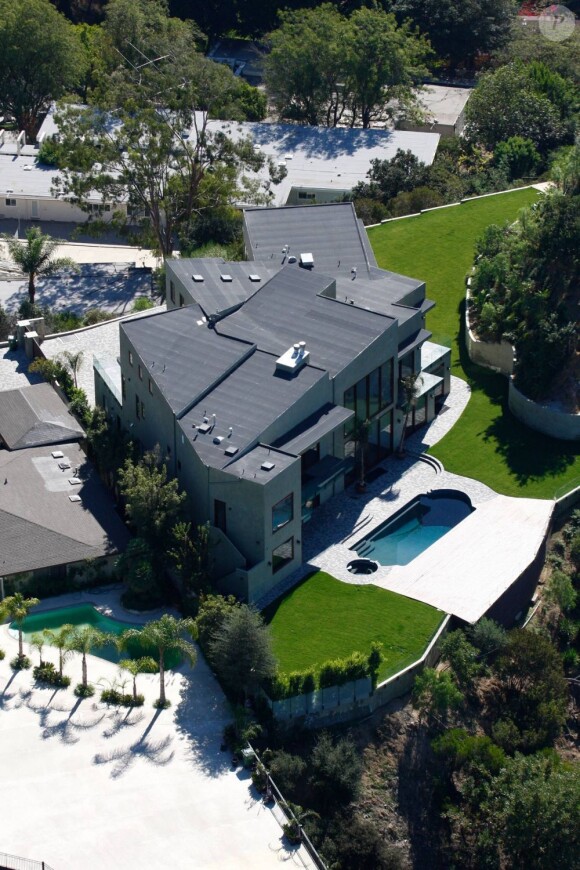 La maison de Rihanna à Los Angeles, qu'elle a acheté en 2009 et qui est défectueuse