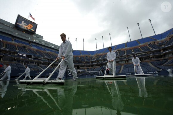 La pluie a été l'invité surprise du neuvième jour de l'US Open le 6 septembre 2011, obligeant l'organisation à annuler les matches du jour.