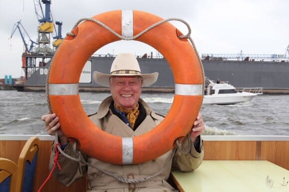 Larry Hagman au port de Hamburg, en Allemagne, le 9 septembre 2011