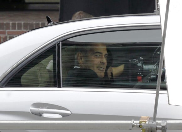 George Clooney sur le tournage d'une publicité pour Mercedes, à Beverly Hills le 16 septembre 2011