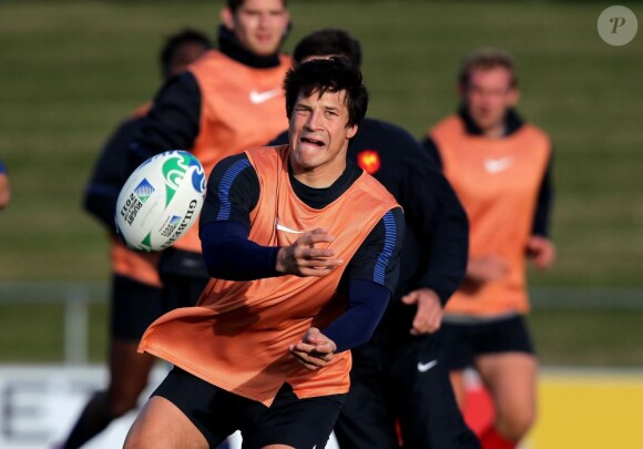 François Trinh-Duc et l'équipe de France de rugby à l'entraînement le 20 septembre 2011 au Takapuna Rugby Club en Nouvelle Zélande