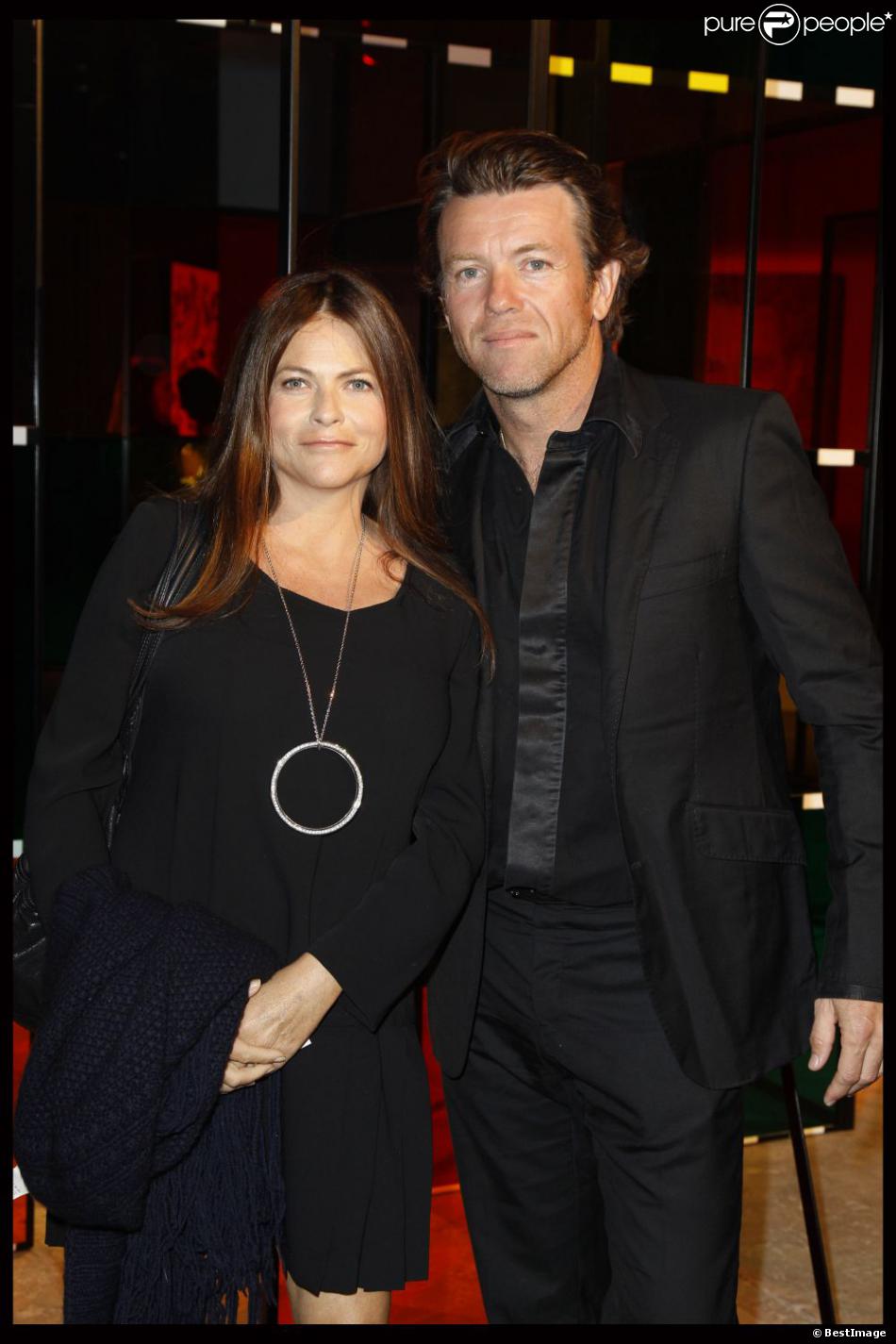 Qui Est Le Compagnon De Charlotte Valandrey Charlotte Valandrey et son ami durant les 25 ans de Paris Première au Grand  Palais, à Paris. Le 20 septembre 2011 - Purepeople