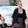Jessica Alba dans les rues de L.A en compagnie de sa fille Honor. Le 22/09/11