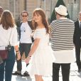 Leighton Meester à son arrivée au défilé Dior le 30 septembre 2011 au musée Rodin à Paris