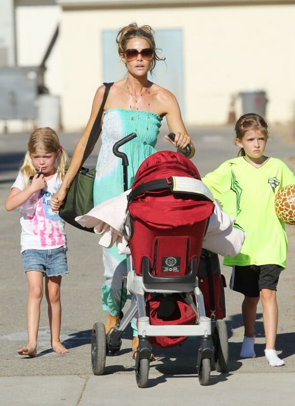 Denise Richards et ses filles Lola, Eloise Joni et Sam. 1er octobre 2011, à Los Angeles