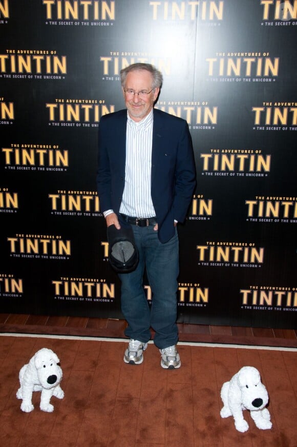 Le 19 juillet 2011 à Paris, Steven Spielberg est venu présenter son dernier film avec la mascotte Milou.