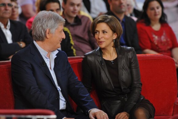 Patrick Sébastien et Corinne Touzet durant l'enregistrement de l'émission Vivement Dimanche diffusée le 9 octobre 2011