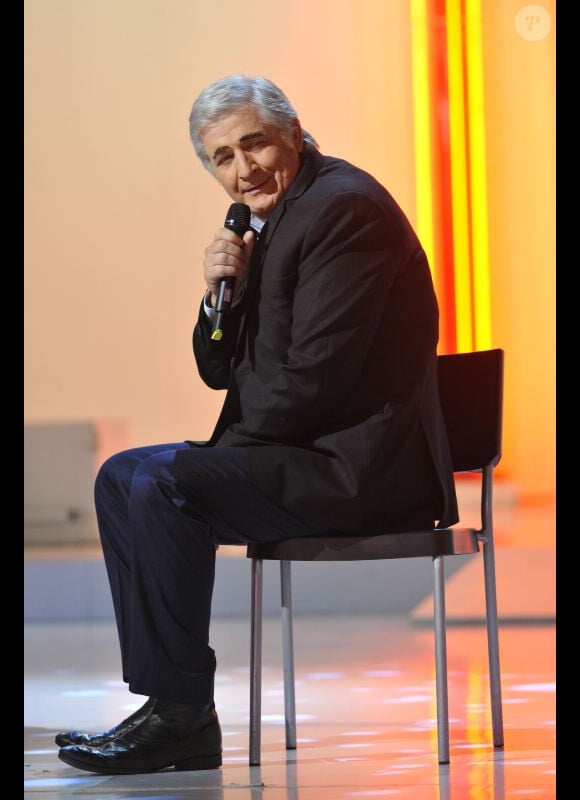 Patrick Sébastien grimé en DSK durant l'enregistrement de l'émission Vivement Dimanche diffusée le 9 octobre 2011