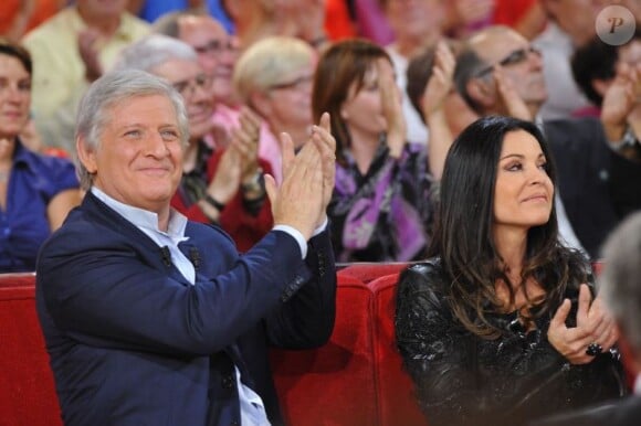 Patrick Sébastien et sa femme Nathalie durant l'enregistrement de l'émission Vivement Dimanche diffusée le 9 octobre 2011