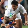 Malgré sa puissance, Manui Tuilagi n'aura pu porter les Anglais vers la victoire, le 8 octobre 2011 face aux Français