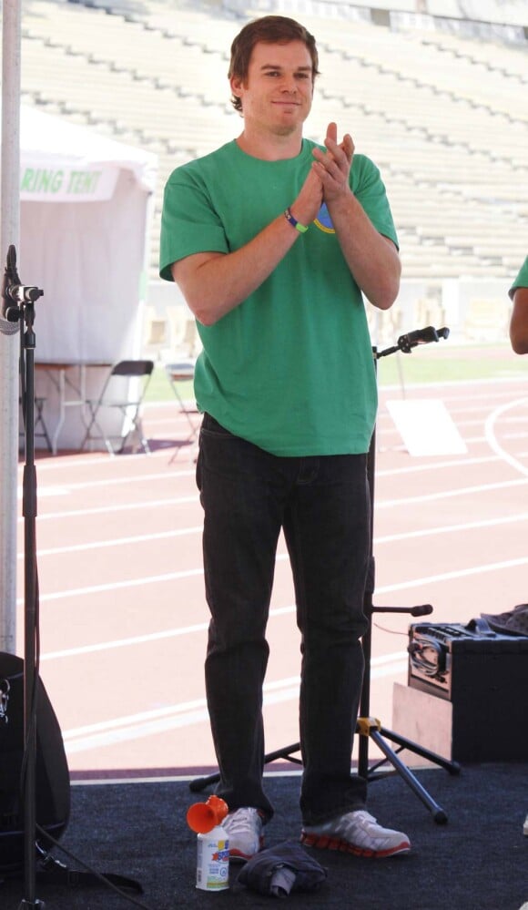 Michael C. Hall fait une pause dans le tournage de la saison 6 de Dexter pour soutenir le programme de recherche sur les lymphomes de l'université de Los Angeles, le 9 octobre 2011.