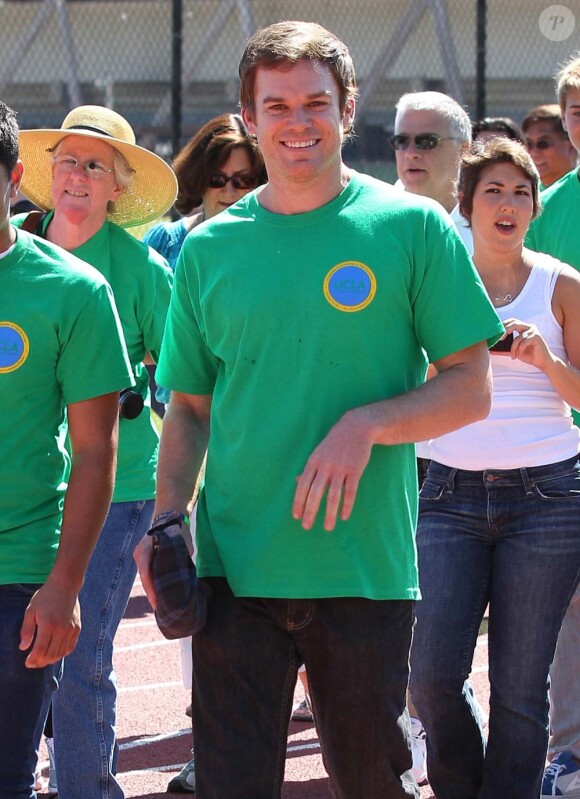 Michael C. Hall, qui a lui-même survécu à la maladie, participe à la course de charité en faveur du programme de recherche contre les lymphomes de l'université de Los Angeles, le 9 octobre 2011.