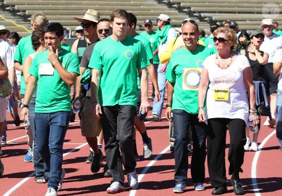 Michael C. Hall participe à la marche de charité en faveur du programme de recherche contre les lymphomes de l'université de Los Angeles, le 9 octobre 2011. L'acteur souffrait d'un cancer en 2010.