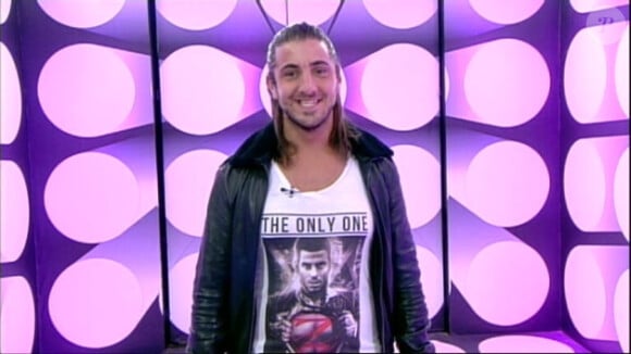 Rudy fait son entrée dans la maison dans Secret Story 5