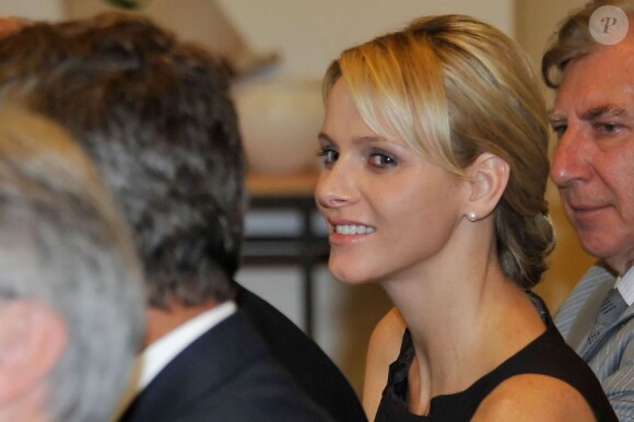 Albert et Charlene de Monaco lors de la conférence du Monaco Collectif Humanitaire, le mardi 11 octobre 2011.