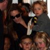 Angelina Jolie et certains de ses enfants à Londres en octobre 2011